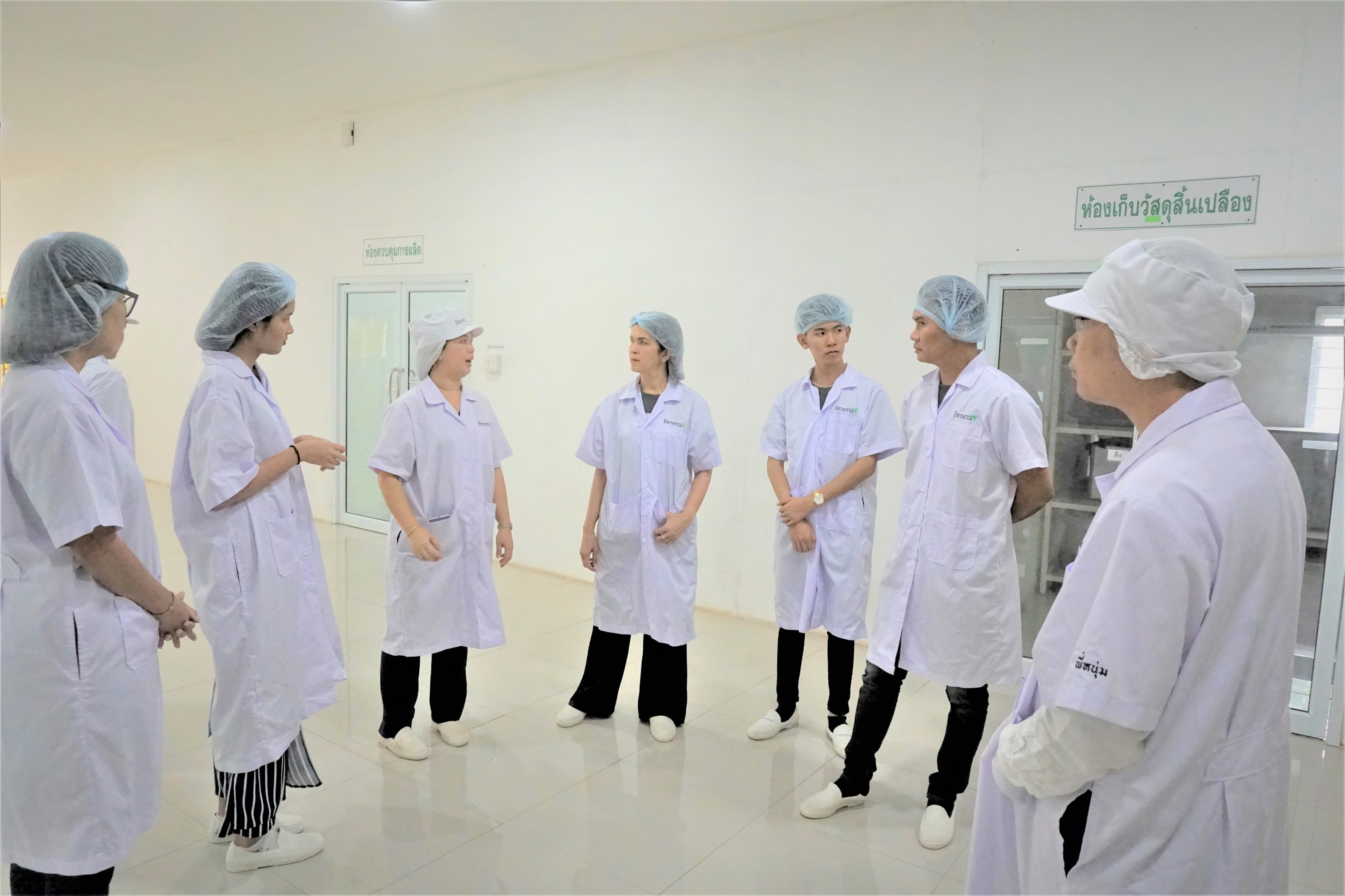 ทีมผู้บริหาร บจก.นพเก้าไทยแลนด์ ตรวจเยี่ยมกระบวนการผลิต "ชานพเก้า"