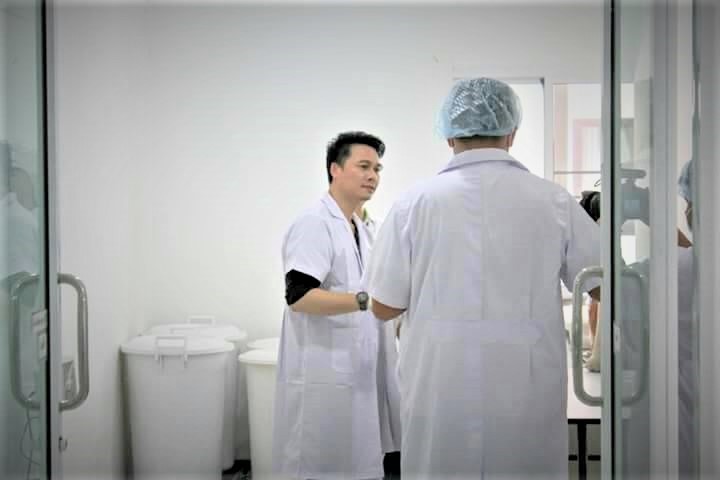 แมน มณีวรรณ manfarmer ตรวจสอบคุณภาพและกระบวนการผลิต KN Tea ชาสมุนไพร